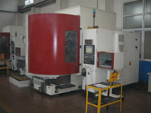 德國納爾斯數(shù)控成型磨正面圖